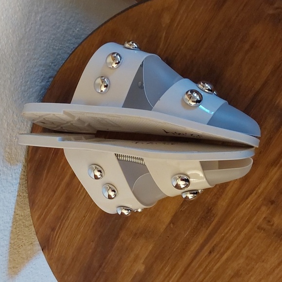 Schutz  Womens White Silver Stud Sandals Lizzie Jelly Rubber  FLAW Sz.9 - Picture 9 of 10